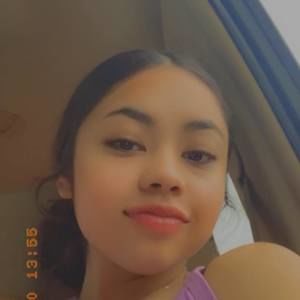 Meet your Posher, Abril